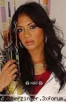 nicole de la pussycat dolls pregateste un album solo
     solista pussycat dolls, nicole, va lansa