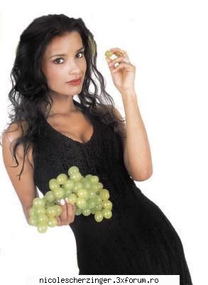 nume: paola andreea rey
data 19 decembrie 1979
locul 
hobbie: Ã®i place să se plimbe cu de