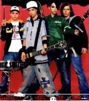 ce mijo suint pantalonii lui tom=p~ poze cu tokio hotel....